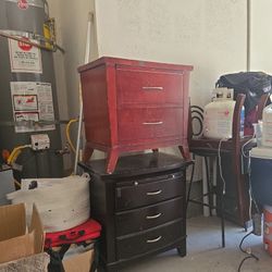 2 Small End Tables