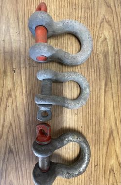 3/4” and 7/8” shackles