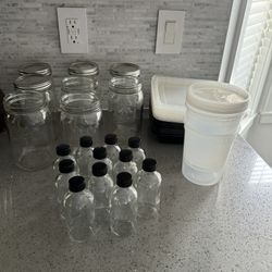 Glass Canning Jars Were Used To Store Dry Goods , Meal Prep Containers / Juicing / Ginger Shots Bottles All For 10$ 