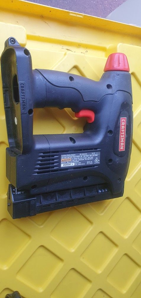 Craftsman 19.2v Brad Nailer/ Stapler