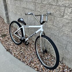 Maxxed Out White  Street Co Fxd