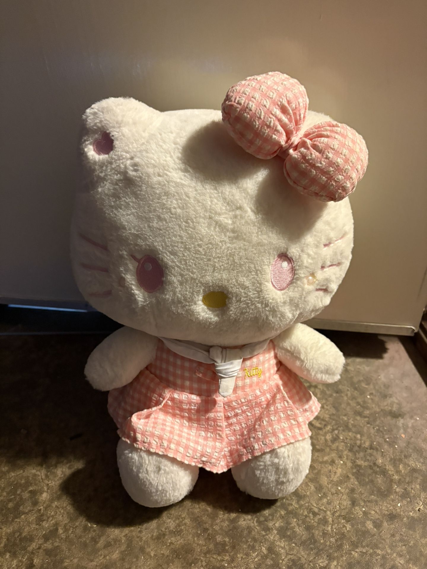 pink hello kitty plushie