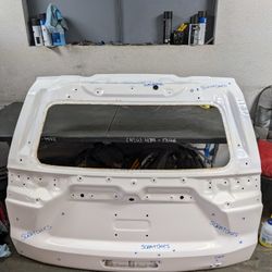 2021-2022-2023-2024 CHEVROLET TAHOE SUBURBAN GMC YUKON HOOD OEM #9232