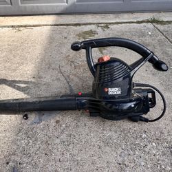 BLACK+DECKER 300 CFM 12-Amp Corded Electric Leaf Blower