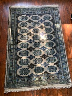 3’7”x 5’5” Persian Rug