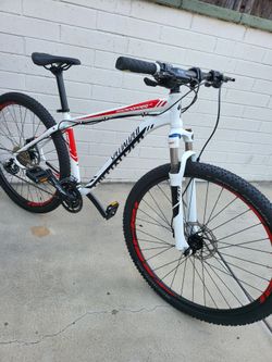 Specialized Rockhopper 29er  Size medium 17.5 frame Hydraulic disc brakes