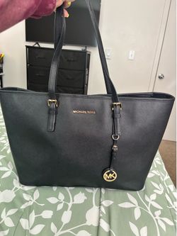 Michael Kors jet setter large tote purse