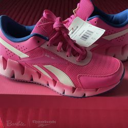 BARBIE BY REEBOK BIG KIDS SIZE 4.5 