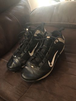 Nike Baseball Cleats (Size 13)