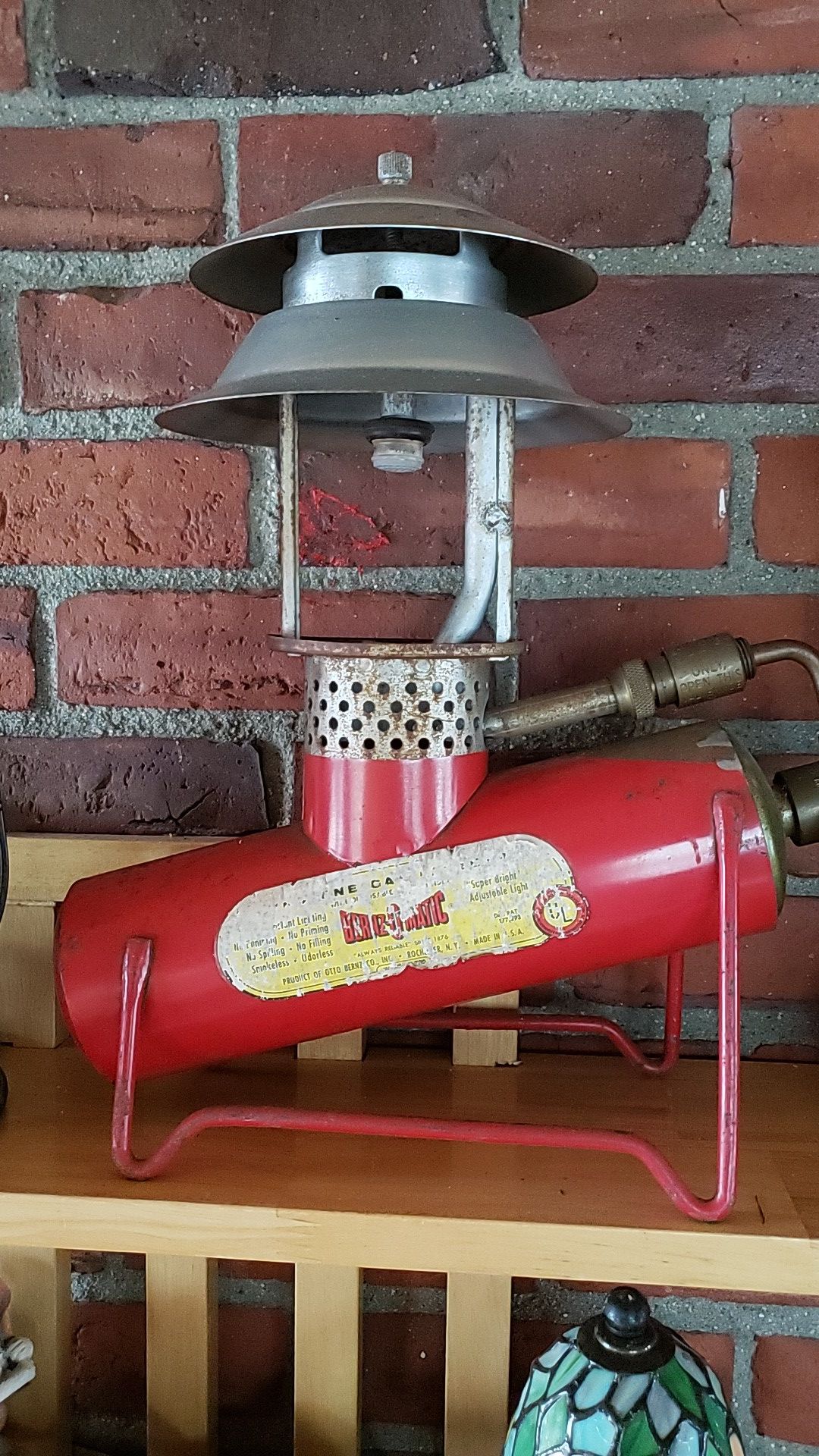 Camping gas lantern