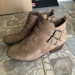 Brown Shoes W/ Size 5.5