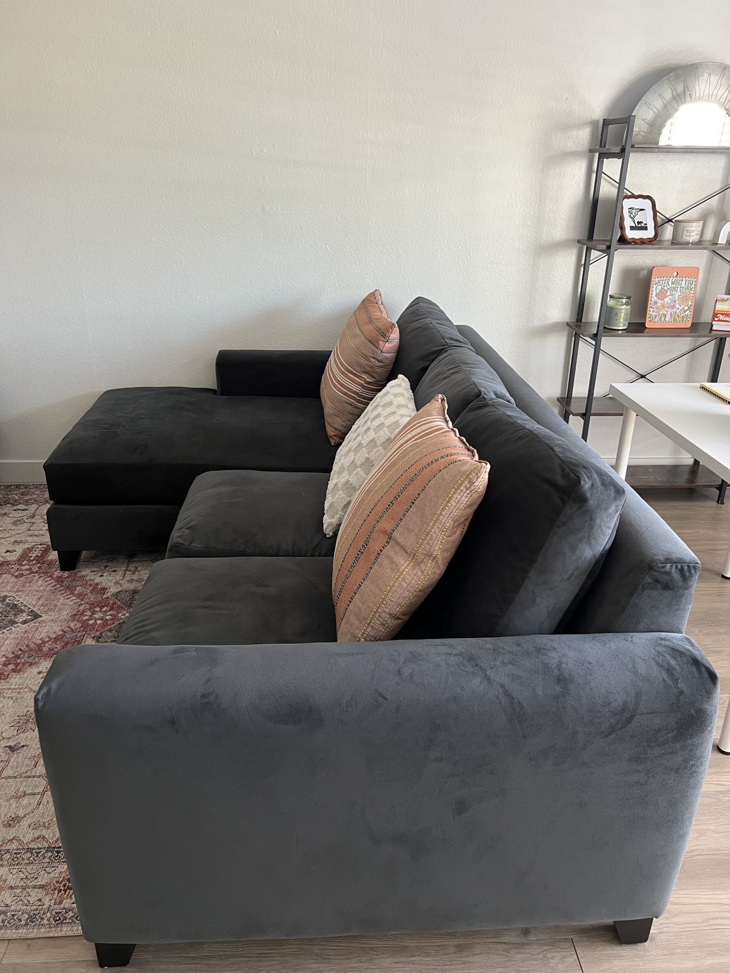 Sectional Sofa with Reversible Chaise