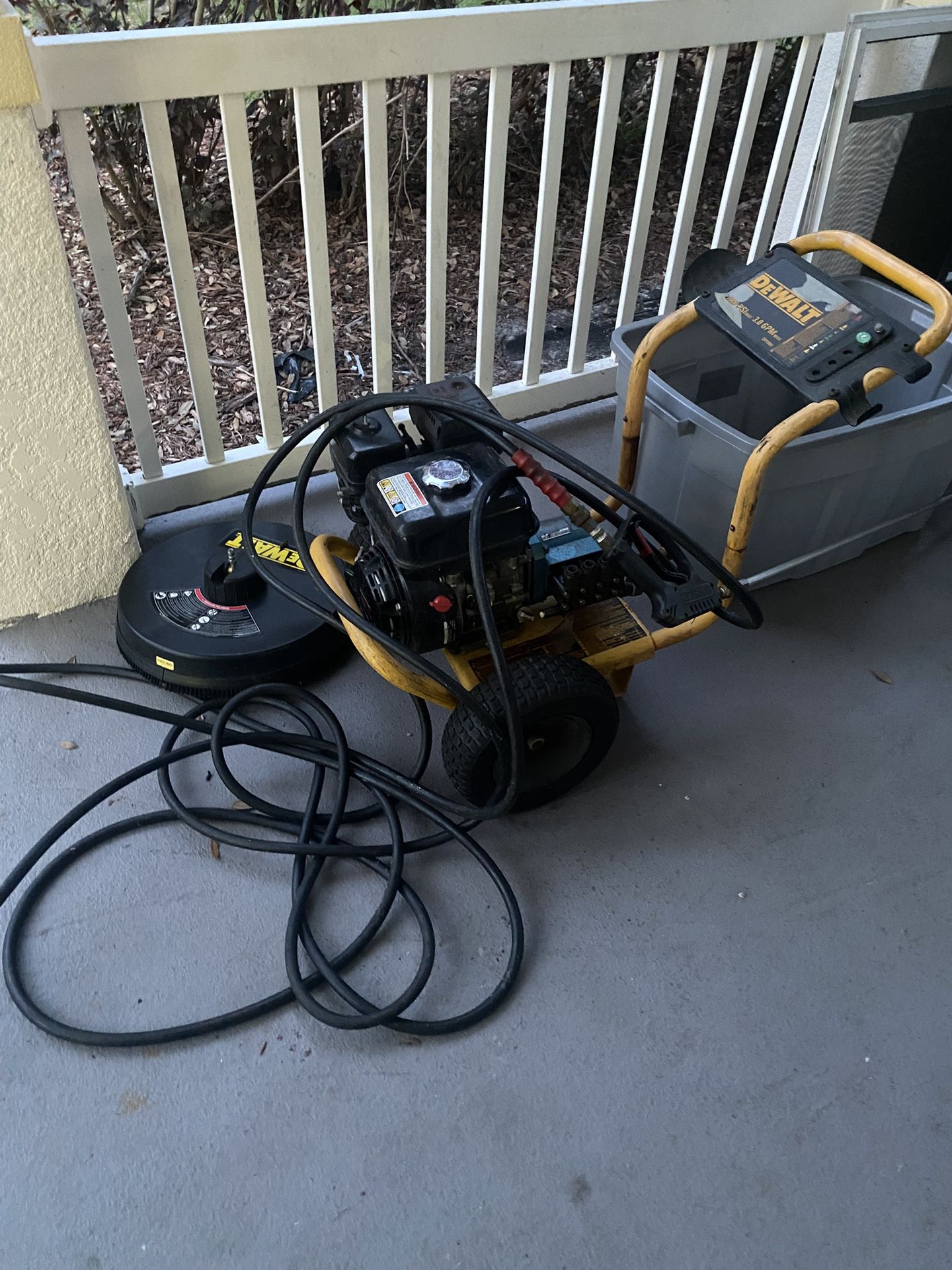 2800 PSI Pressure washer