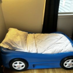 TODDLER RACE CAR BED BY Little Tikes & Mattress