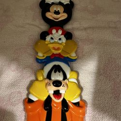 Disneyland Merch Back Scratcher 