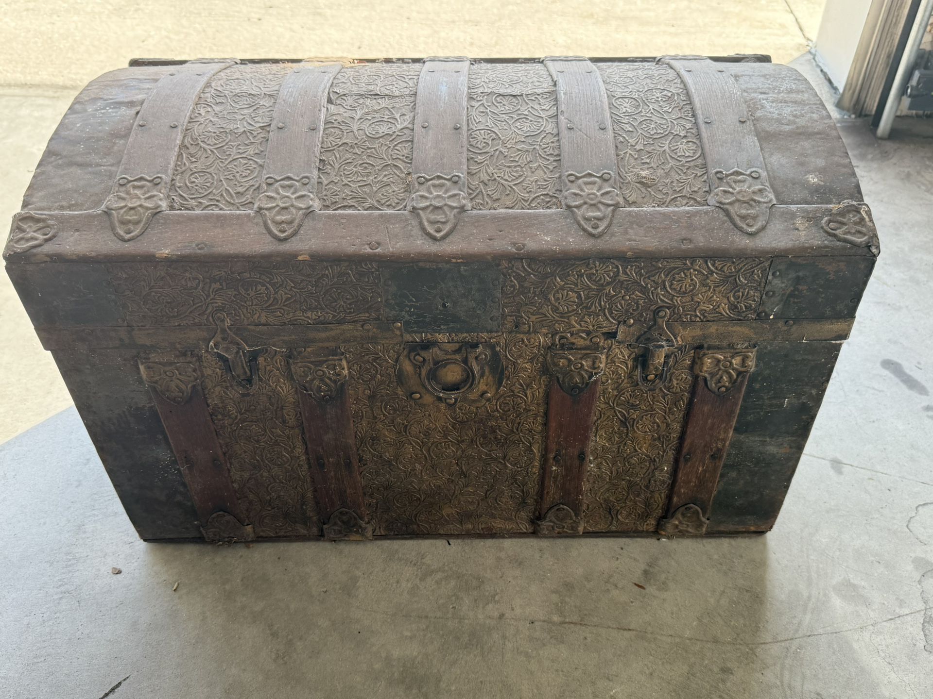 16”x17”x29” Antique vintage chest with tray