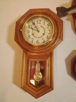 Regulator Chime Clock Keeps Good Time.