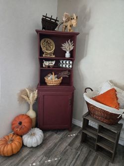Kitchen cabinet