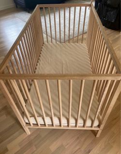 Bed. Baby cot . Crib