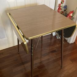 Gorgeous Vintage 1950s  / 1960s  Dropleaf Fawn Wood grain Formica Top Retro Table 