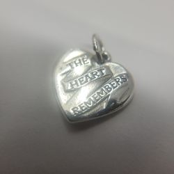 BEAUTIFUL  JAMES AVERY CHARM 