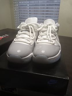 Jordans 11s Low Top Size 11 