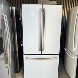 White And Rose Cafe Refrigerator 