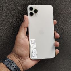 iPhone 11 pro max 64GB Unlocked - On Special Cash deal $269