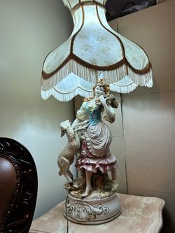 Vintage Figurine Lamp