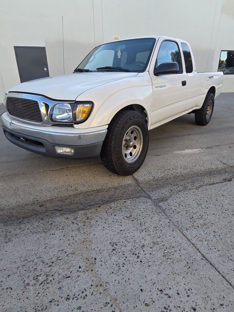 2001 Toyota Tacoma
WORK TRUCK! TROCA DE TRABAJO!
- Clean Title
- Tags Fully Paid
- 4 Cylinder/2.4 Liter
- Automatic
- AC/Heater Work
Cons:
- Sm