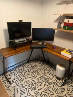 LOW PRICE MOVING- NEW CORNER DESK + EXTENSION