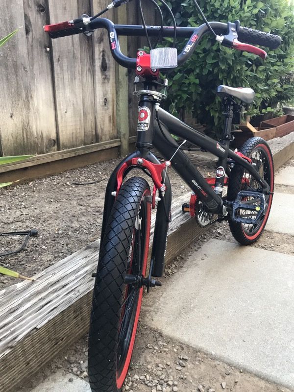 Razor black label hotsell 18 inch bike