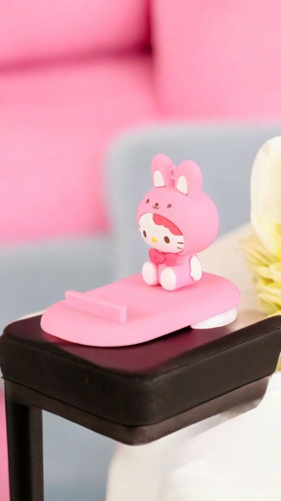 Kawaii Sanrio Hello Kitty Phone Holder