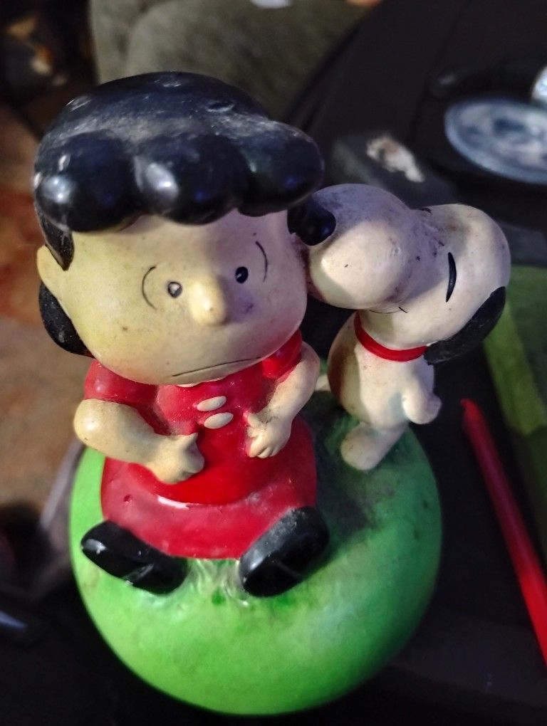 1968 Sankyo Peanuts whined up music box Vintage collectible