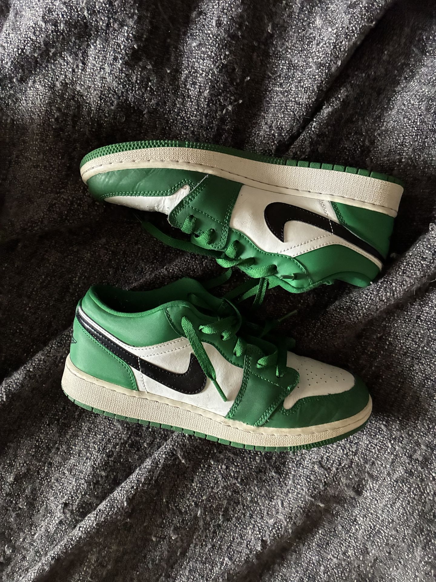 pine green jordan 1 lows