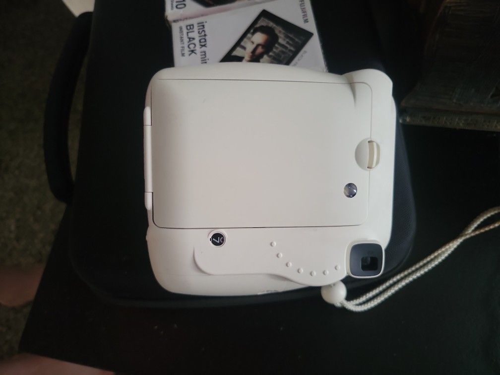 Instant Camera