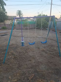Swing set