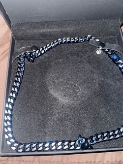 Stainless steal cuban link with blue accent