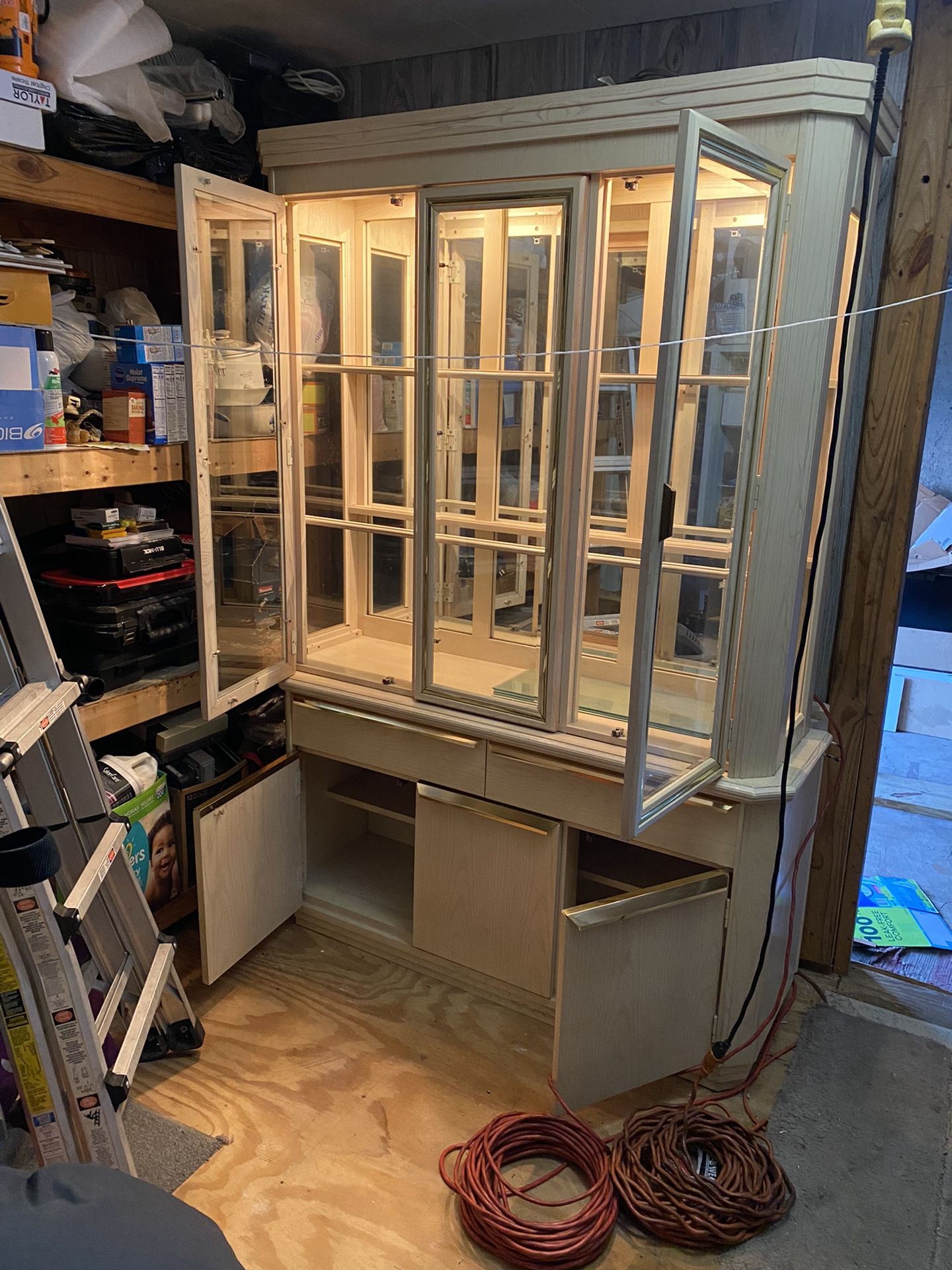Wine Cabinet 