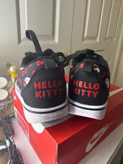 Hello kitty heelys