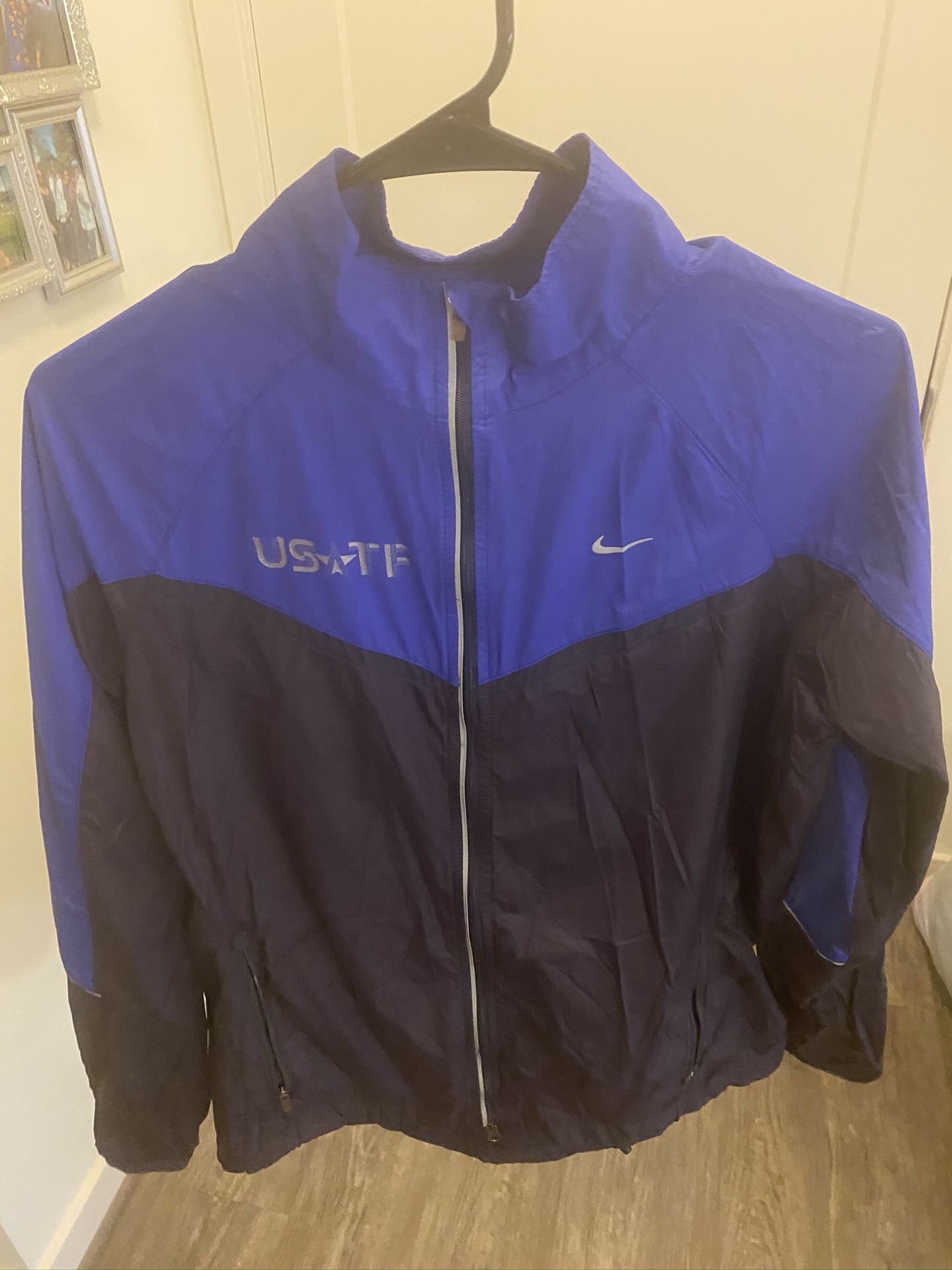 Nike USATF WMNS Running Jacket (L)