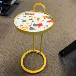 Martini Side Table with Terrazzo Pattern Top, C-Shape Round End Table with Carry Handle, Champagne Cocktails Coffee Table, Couch Bedside Table for Liv