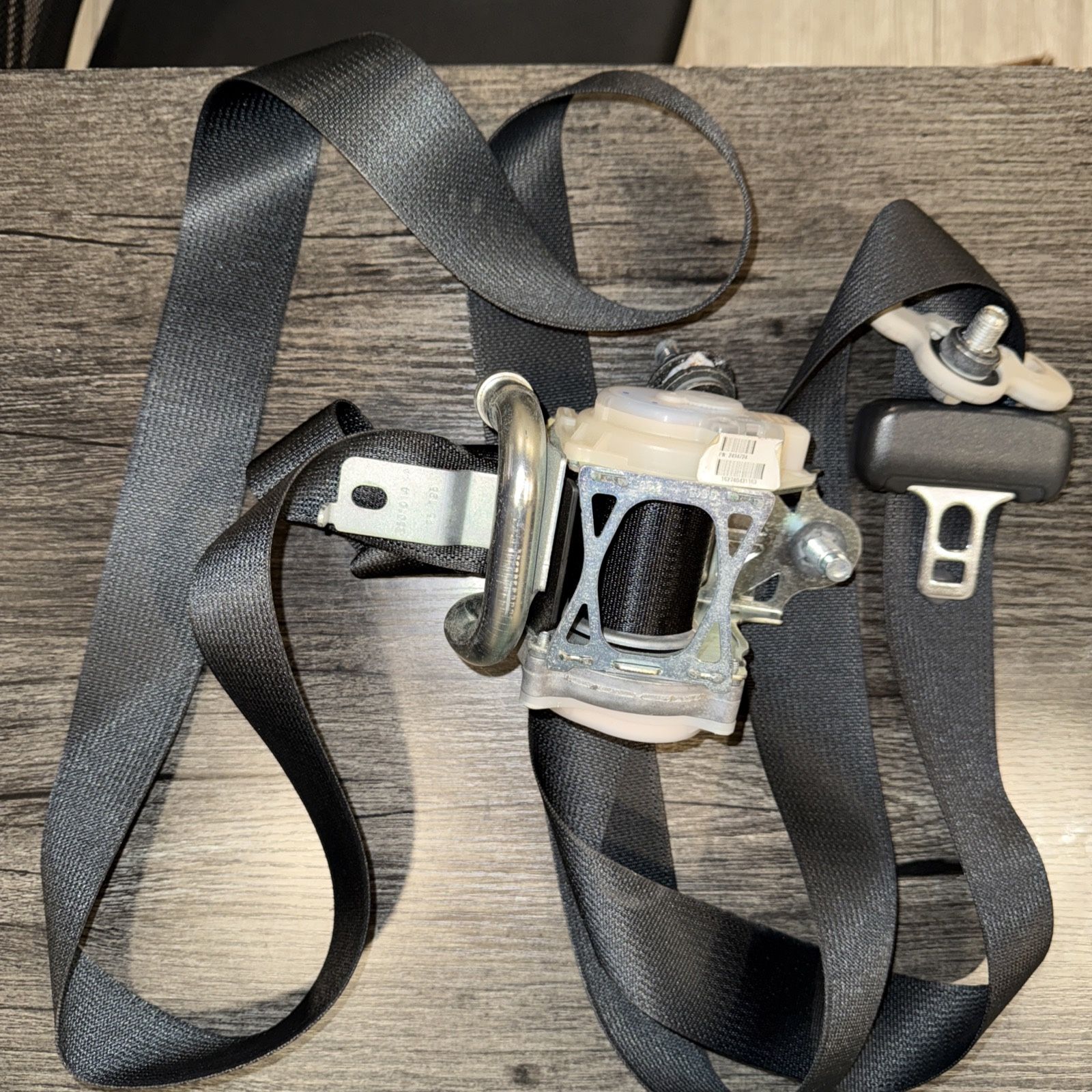 2016-2020 HONDA CIVIC Front Seat Belt Sedan passenger Right RH OEM P/N (contact info removed)