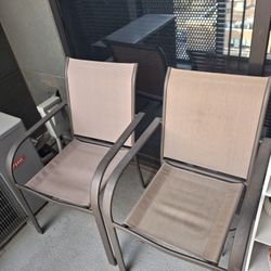 2 Deck Chairs And 2 Bistro Height Chairs