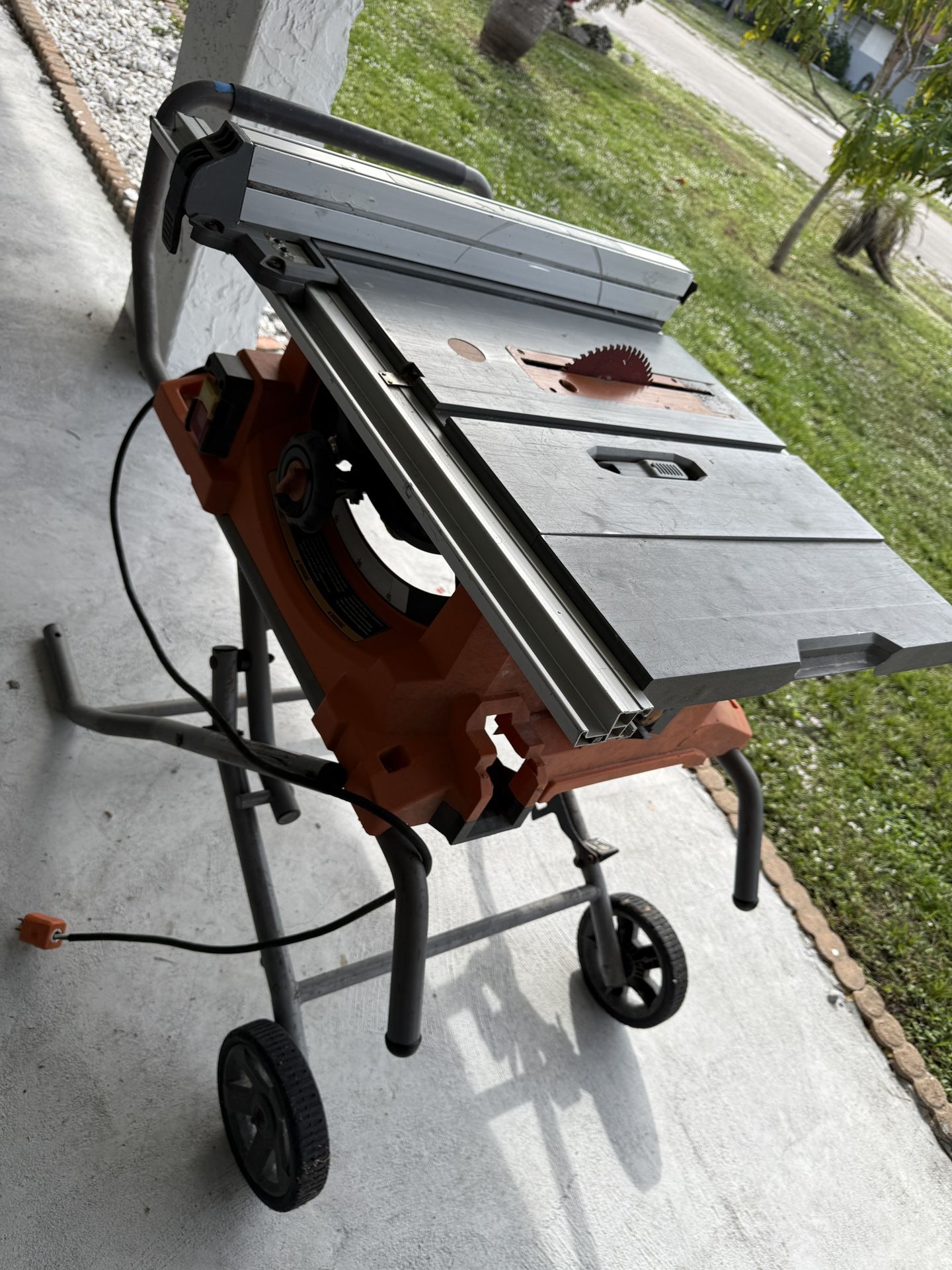 Portable Table Saw