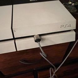 White Ps4 With Everthing Included