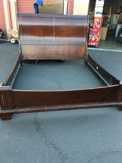 King sleigh bed