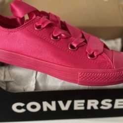 Girl Hot Pink Converse Size 4.5 