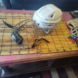 Bauer Hockey Helmet (NEED GONE SPRING CLEANING)