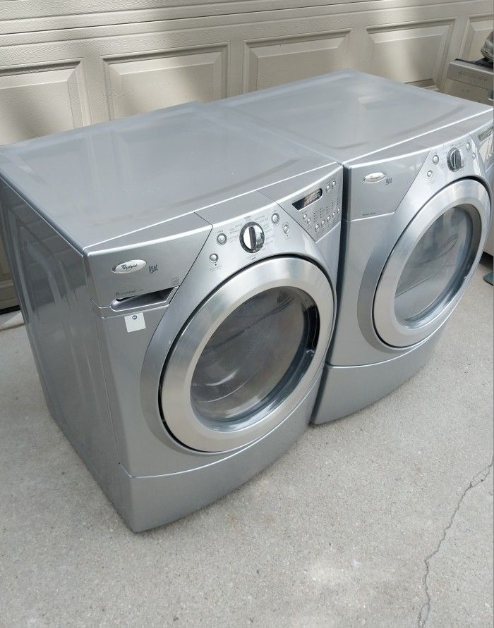 BEAUTIFUL SILVER WHIRLPOOL FRONT LOAD WASHER AND DRYER SET, DELIVERY WARRANTY